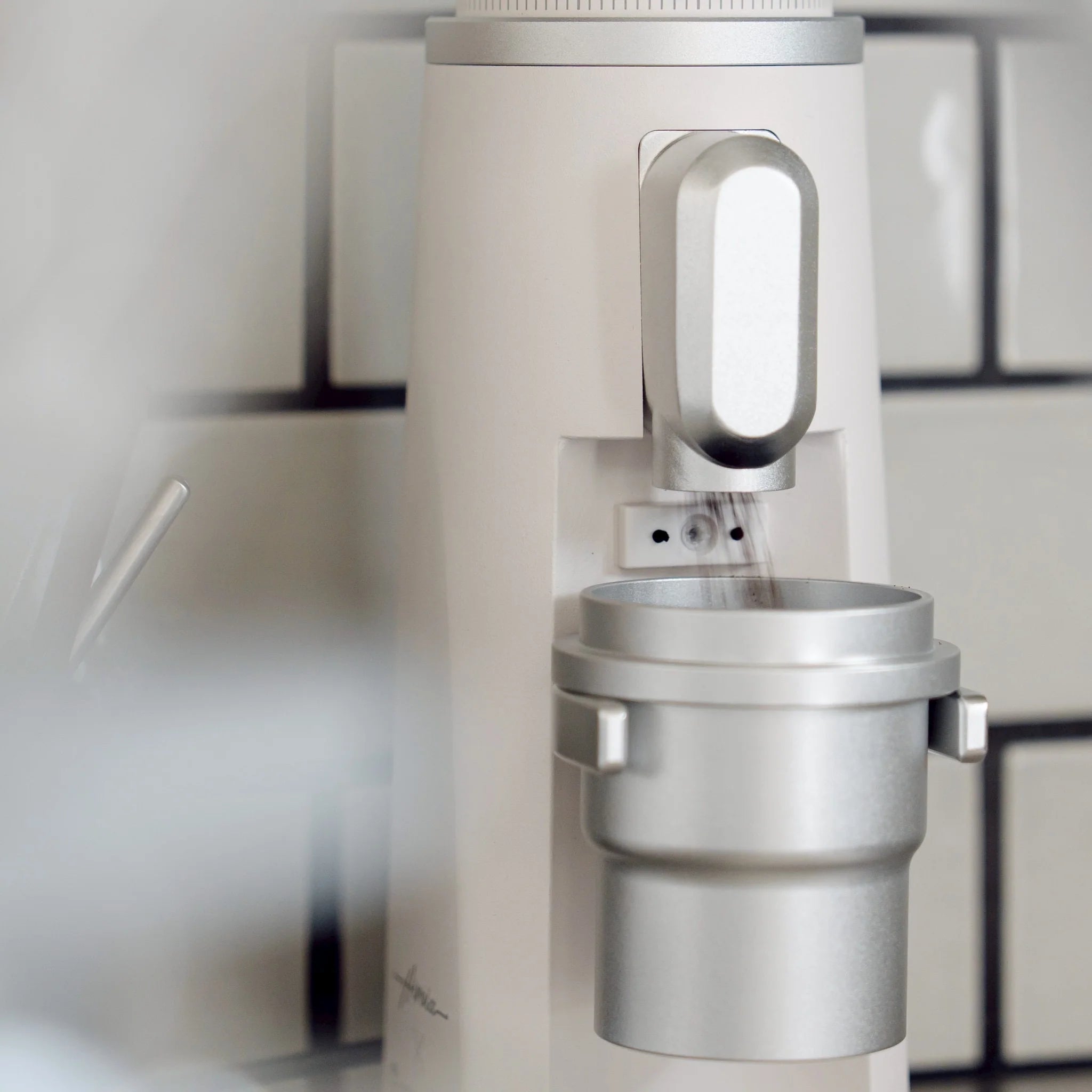 Hiroia Edge Titanium Grinder