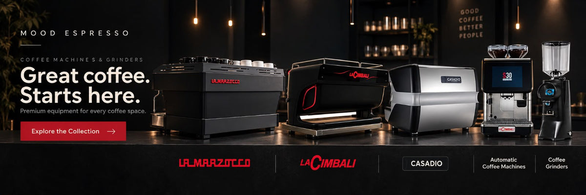 ماكينات قهوة La Marzocco وLaCimbali وCasadio في مقهى